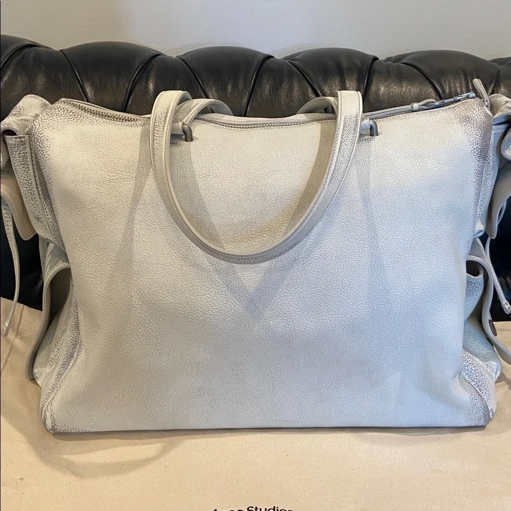 Acne Cream Large Leather Tote with Front Pockets and Detachable Strap - Picture 5 of 9